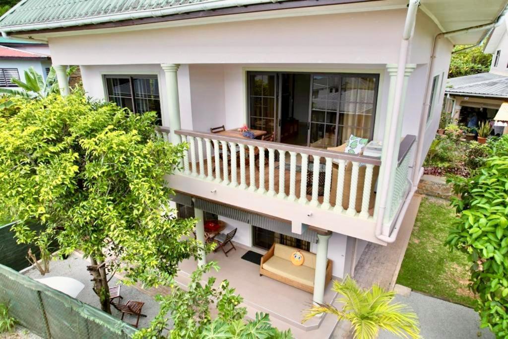 Belle Montagne Holiday Apartments Grand Anse  エクステリア 写真