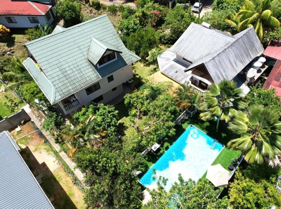 Belle Montagne Holiday Apartments Grand Anse  エクステリア 写真