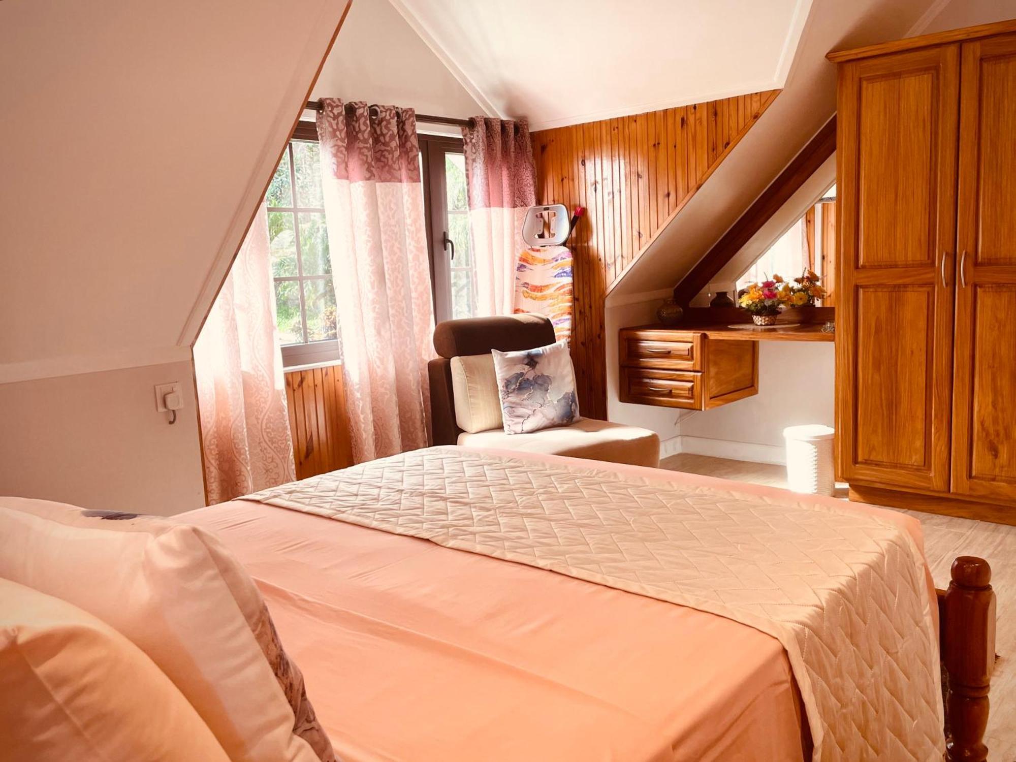 Belle Montagne Holiday Apartments Grand Anse  エクステリア 写真