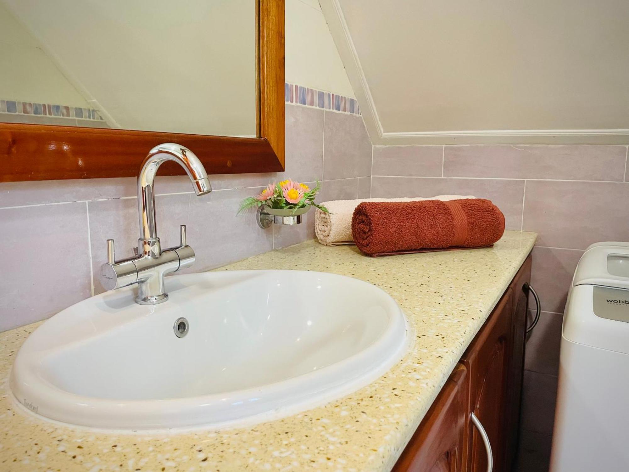 Belle Montagne Holiday Apartments Grand Anse  エクステリア 写真