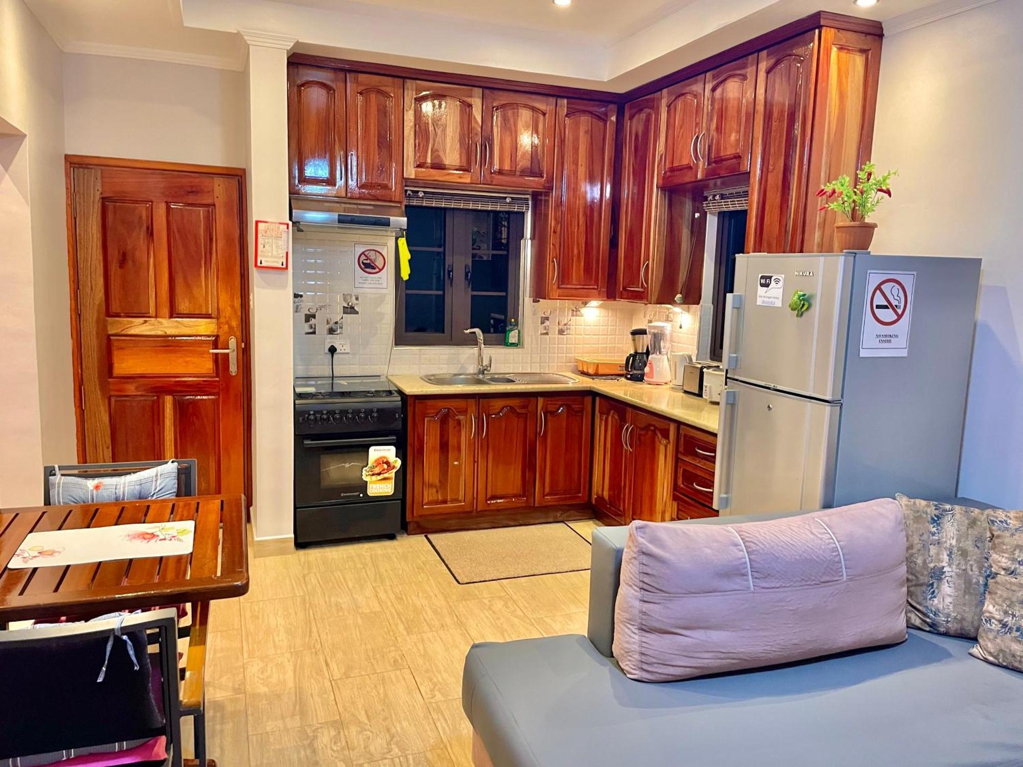 Belle Montagne Holiday Apartments Grand Anse  エクステリア 写真