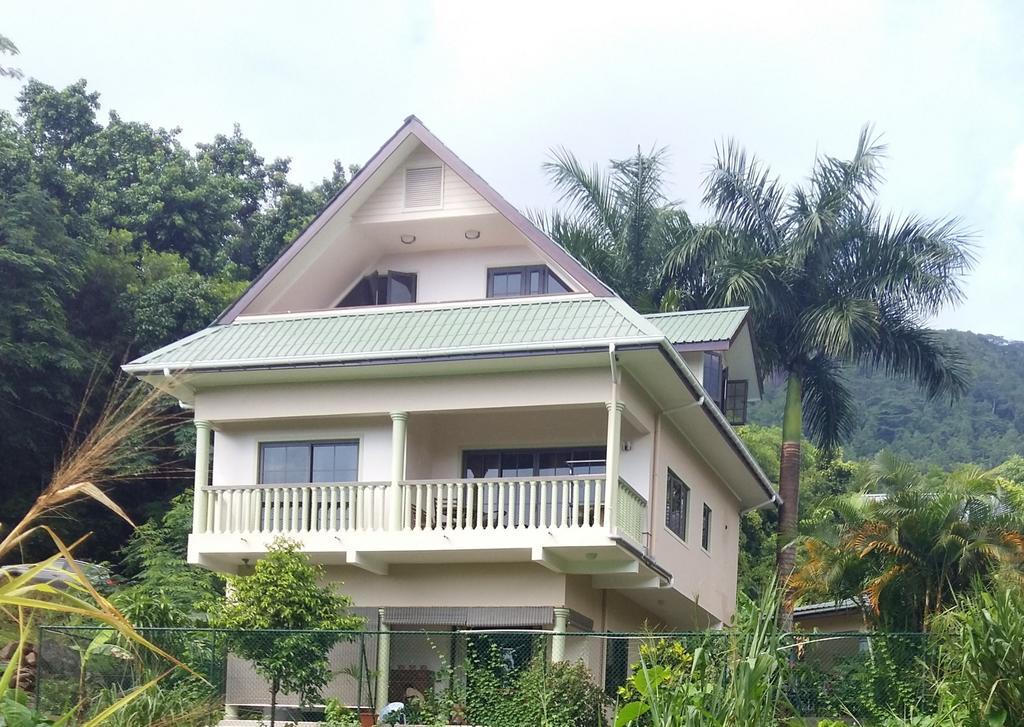 Belle Montagne Holiday Apartments Grand Anse  エクステリア 写真
