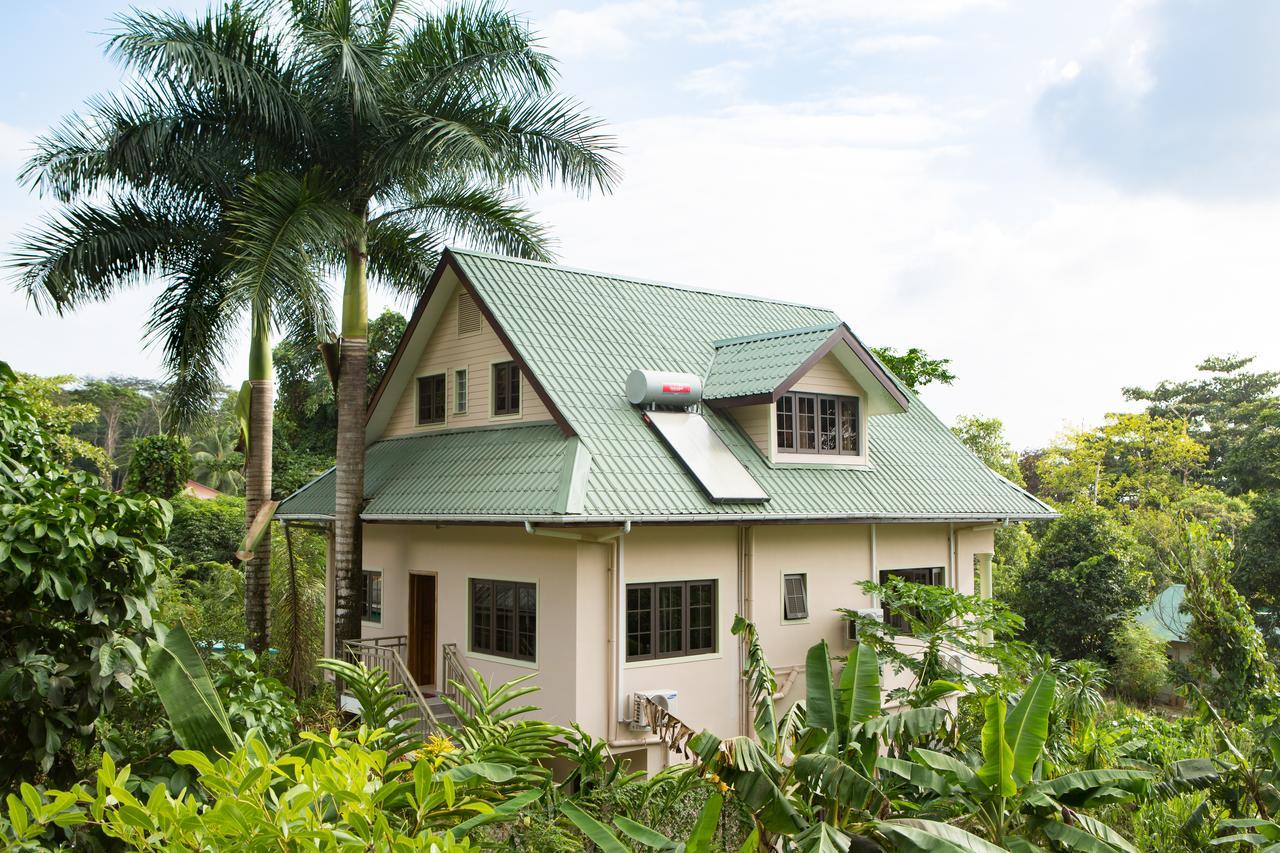 Belle Montagne Holiday Apartments Grand Anse  エクステリア 写真