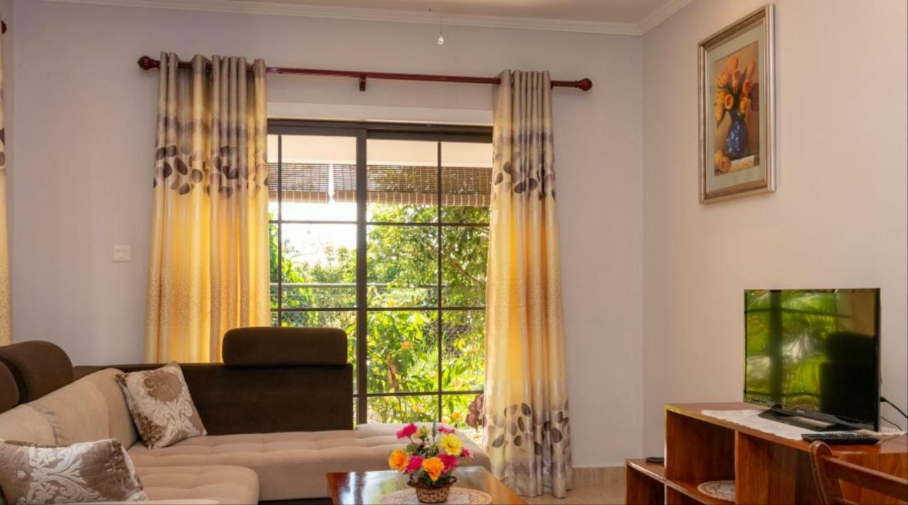 Belle Montagne Holiday Apartments Grand Anse  エクステリア 写真